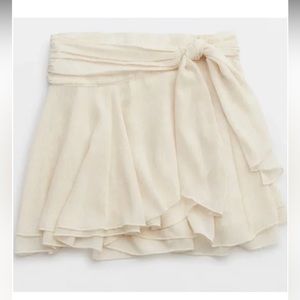 NWOT🤍✨Aerie✨🤍 White Flowing Skirt With Tie Size Small